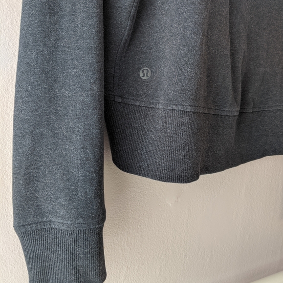 NWOT Lululemon crewneck - Picture 5 of 8